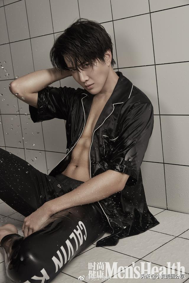 泰国男神Mike,健身有成努力拼搏