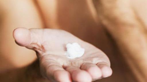 男生皮肤太粗糙,嫌护肤麻烦?学会4点男士洗脸妙招,转身变男神