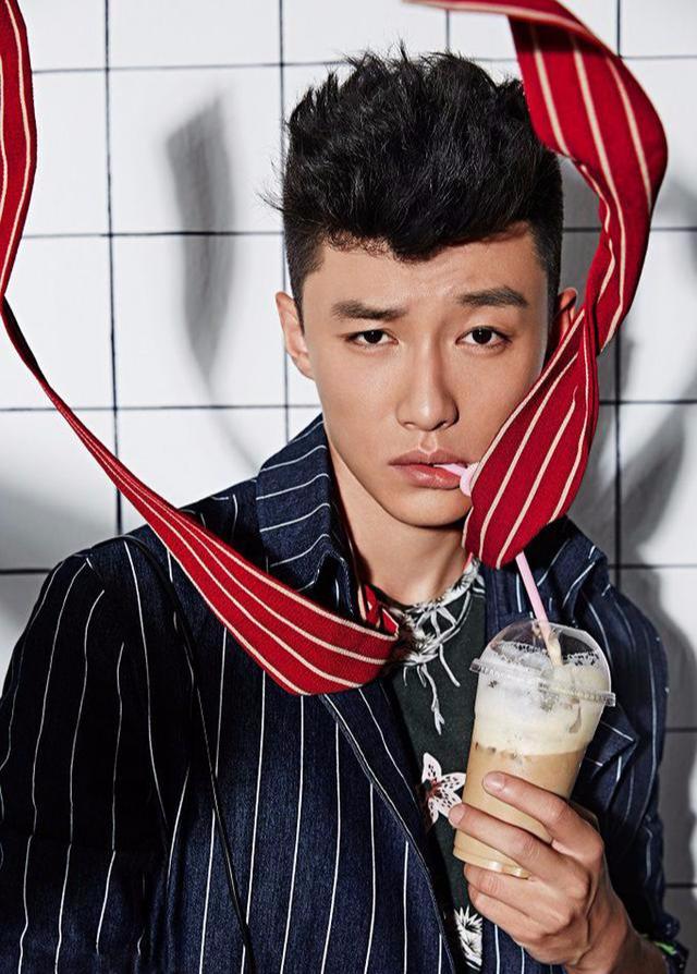 格纹元素搭配4个诀窍,掌握了就可以由“土”变“潮”