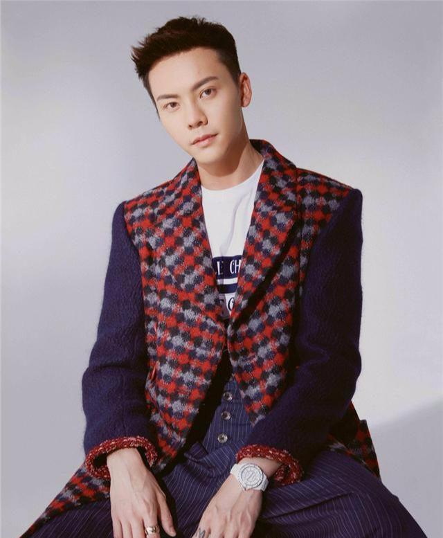 格纹元素搭配4个诀窍,掌握了就可以由“土”变“潮”