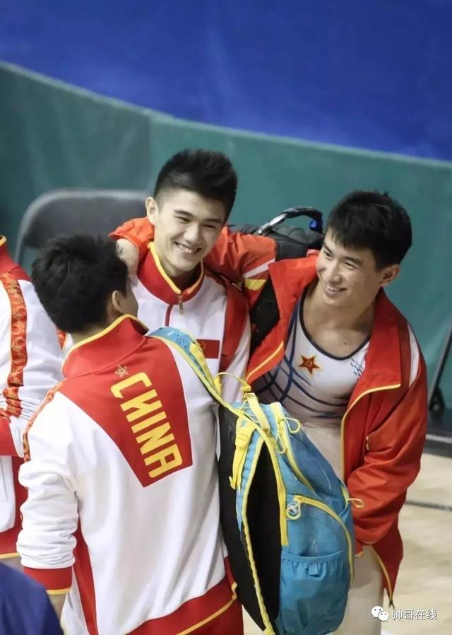 肌肉体操帅哥纪练深火了,萌脸小奶狗有颜有实力~