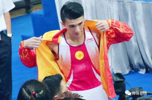 肌肉体操帅哥纪练深火了,萌脸小奶狗有颜有实力~