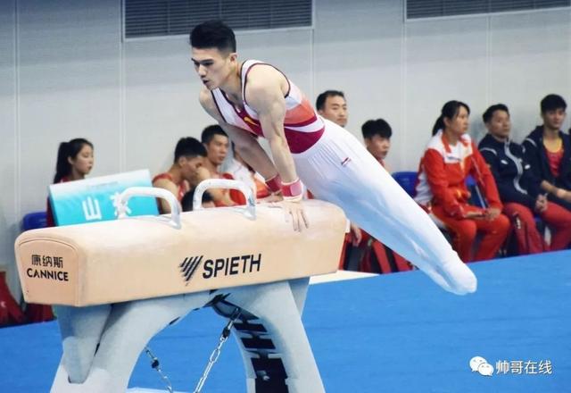 肌肉体操帅哥纪练深火了,萌脸小奶狗有颜有实力~