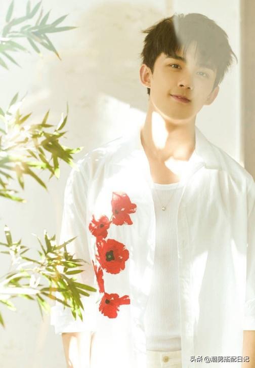 吴磊式教科书级穿搭,带你领略最新时尚潮流趋势