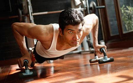 不想随着年龄的增长而发福,3个力量训练动作送给你