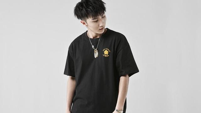 夏日T恤应该怎么挑?注意这些小细节