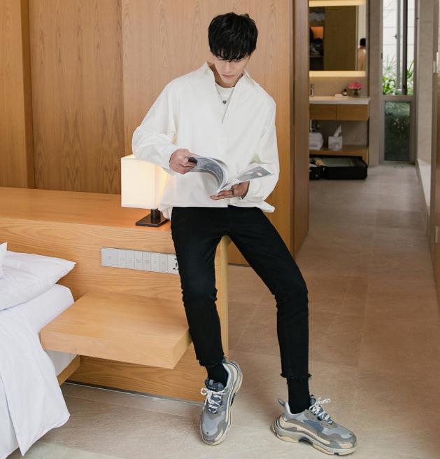 会穿白衬衣的男生,魅力一般不会太低