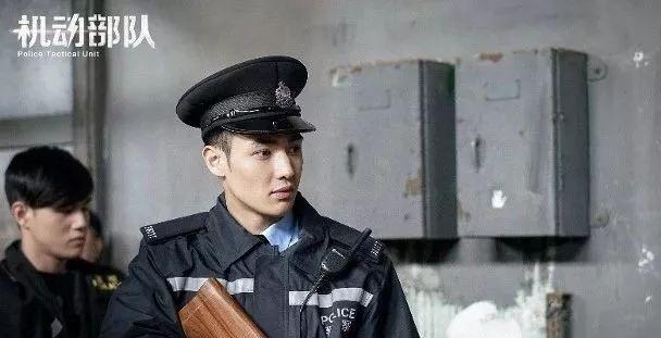 与男神林峰在剧中情同手足!25岁英皇力捧新星自爆:我是他的粉丝