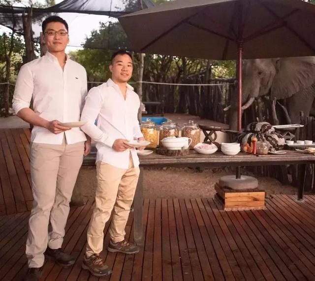 劲爆!李光耀孙子和男友正式合法结婚