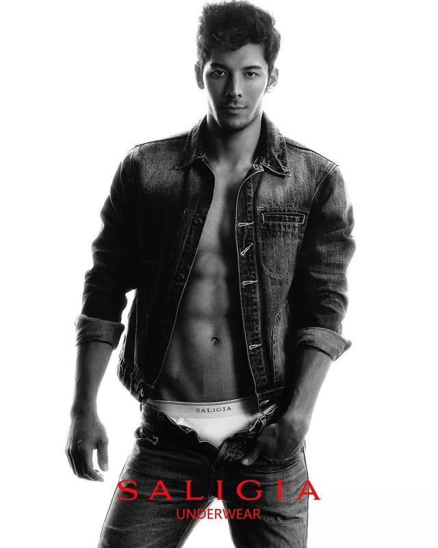 男模被批修图过猛?真相是那里歪了