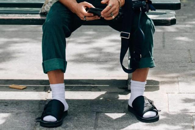 摆脱土味凉鞋,这样穿再也没人说你是大叔了!