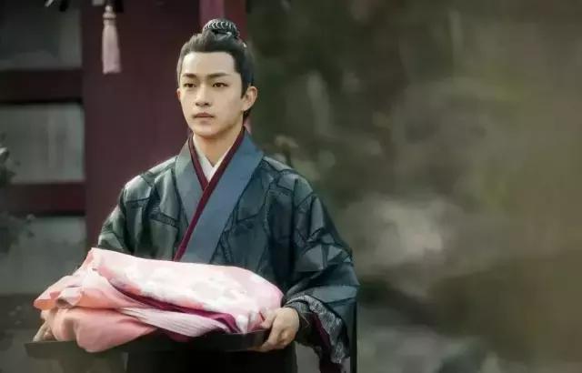 从寸头的刘启,到温文尔雅的五阿哥,在到满是心机的影子长安