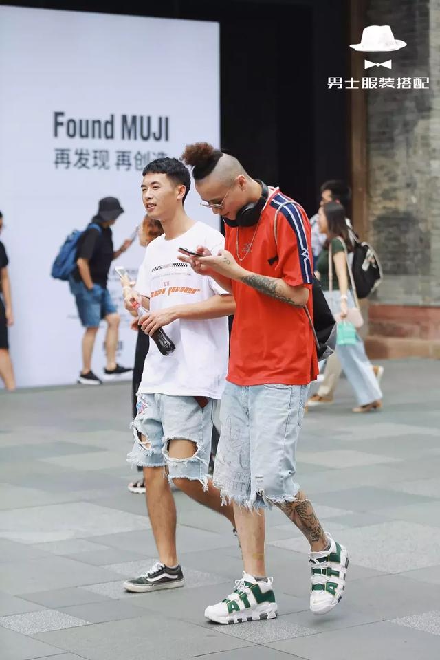 打了几十年球,你才告诉我「球衣」还可以这样穿搭上街?