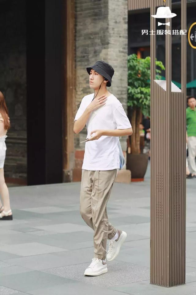 “养眼”的街拍着装,到底应该怎么穿?