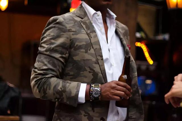 会穿「迷彩」的男人,每天都绯闻不断!