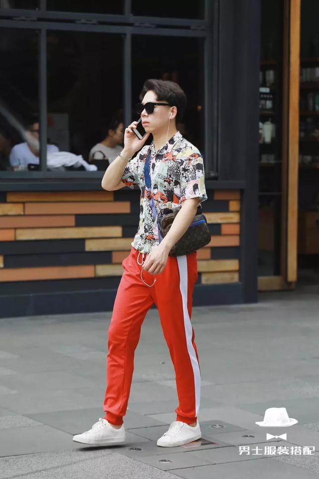 为什么时尚达人今年都喜欢穿这条裤子?