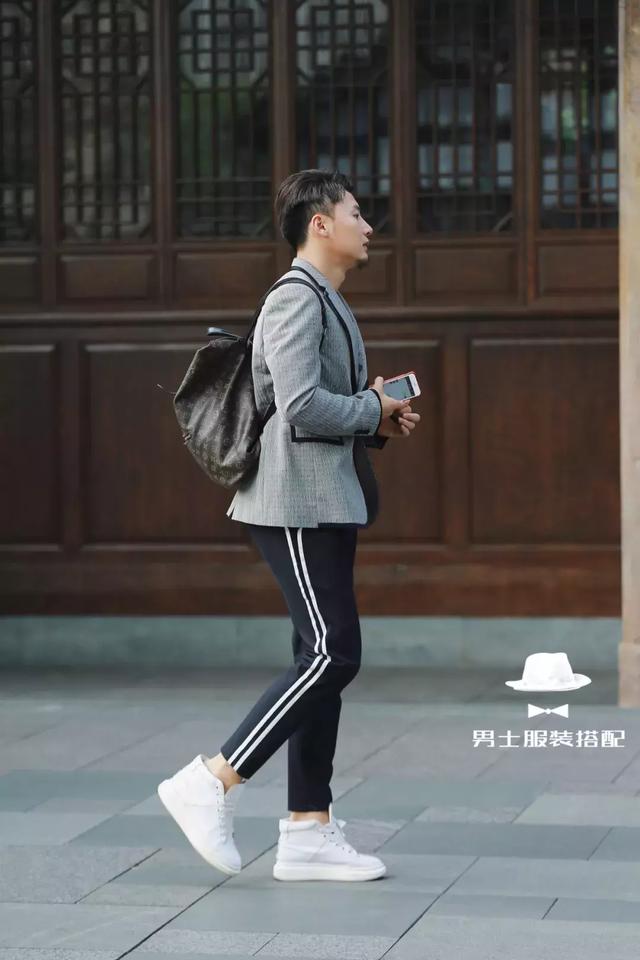 为什么时尚达人今年都喜欢穿这条裤子?