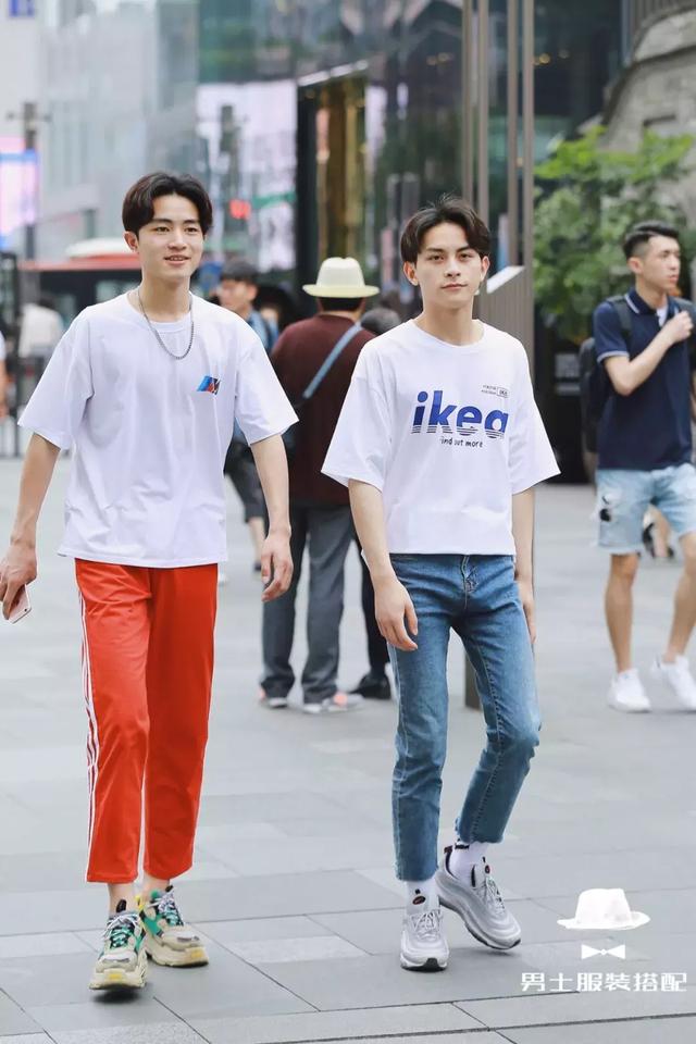 为什么时尚达人今年都喜欢穿这条裤子?