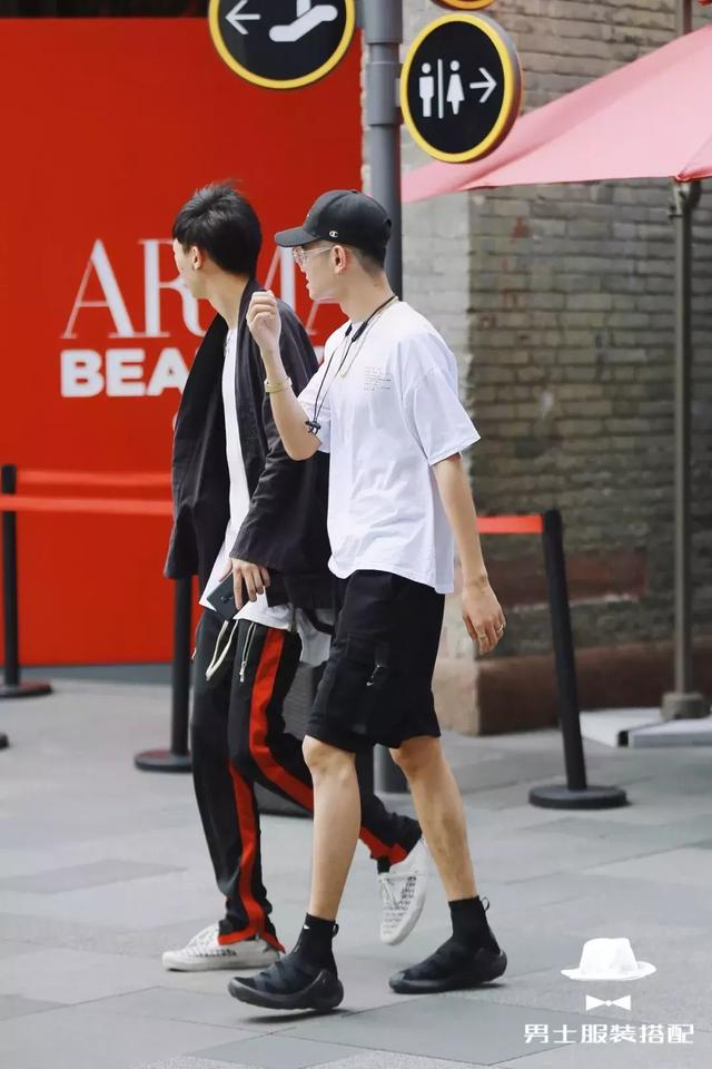 为什么时尚达人今年都喜欢穿这条裤子?