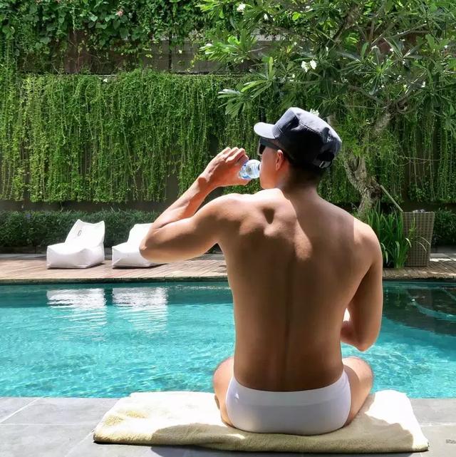 又一台湾小鲜肉走红,因为这张爆图!