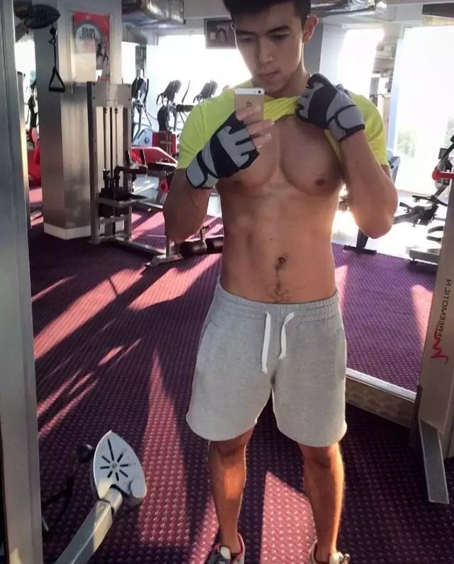 又一台湾小鲜肉走红,因为这张爆图!