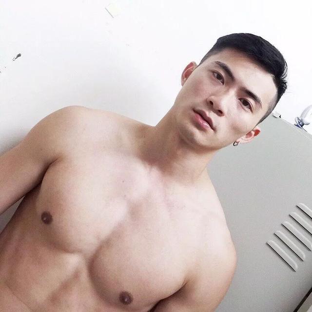 台湾第一同志天菜 可口想扑倒!