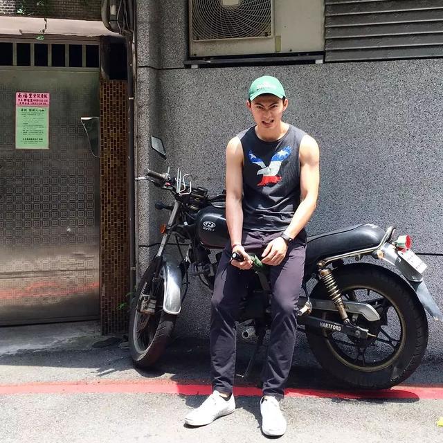 台湾第一同志天菜 可口想扑倒!