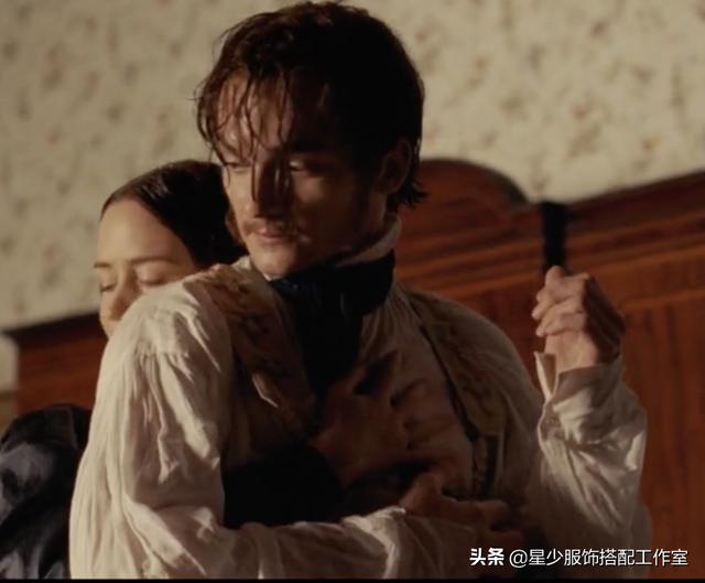 夏天男士衬衫怎么穿?3个技巧教你穿出闷骚范儿