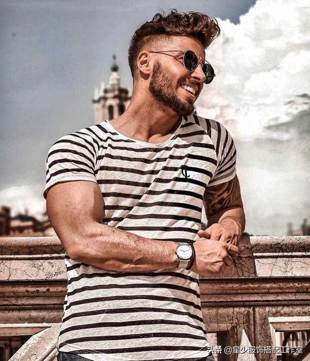 男人穿T恤,夏天无惊喜?条纹变海魂,六种搭配更显男人味
