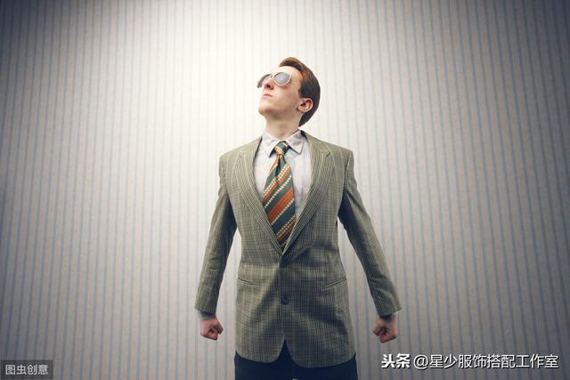 男人穿T恤,夏天无惊喜?条纹变海魂,六种搭配更显男人味