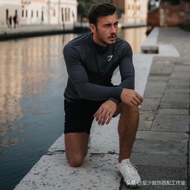 男人长袖短裤椰子鞋丑?从“被吐槽”到“被夸赞”只差这三招