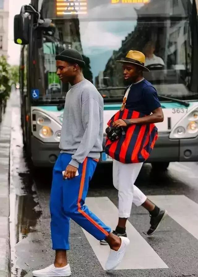 能把卫衣穿好的男人,才是真正懂穿衣的男神!