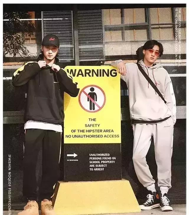 能把卫衣穿好的男人,才是真正懂穿衣的男神!