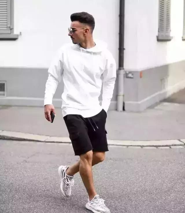 能把卫衣穿好的男人,才是真正懂穿衣的男神!