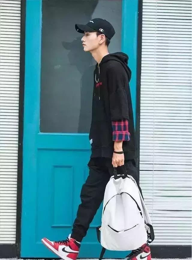 能把卫衣穿好的男人,才是真正懂穿衣的男神!