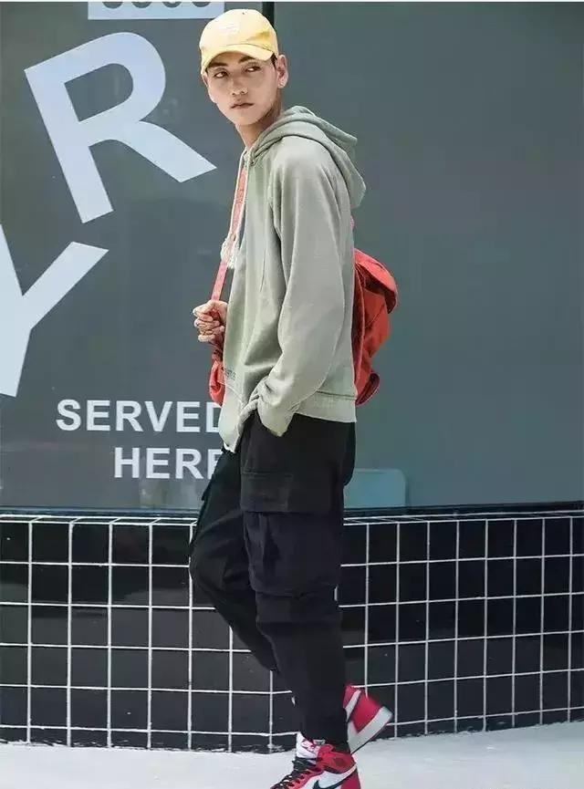 能把卫衣穿好的男人,才是真正懂穿衣的男神!