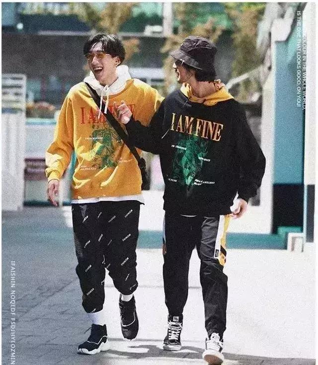 能把卫衣穿好的男人,才是真正懂穿衣的男神!