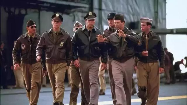 只会飞行夹克+卫衣?这7个小技巧让你玩转飞行夹克