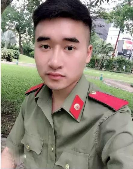 越南最帅男警察,颜值堪比明星