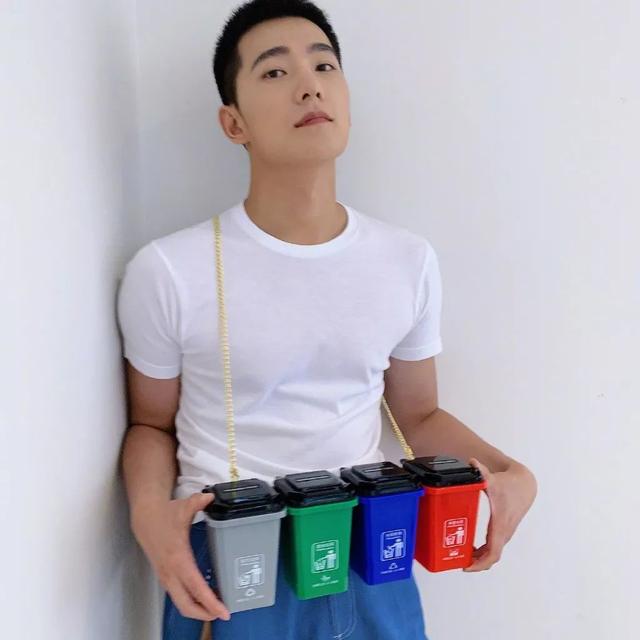 杨洋最新垃圾分类时尚LOOK,阳刚帅气,夏日可以一试