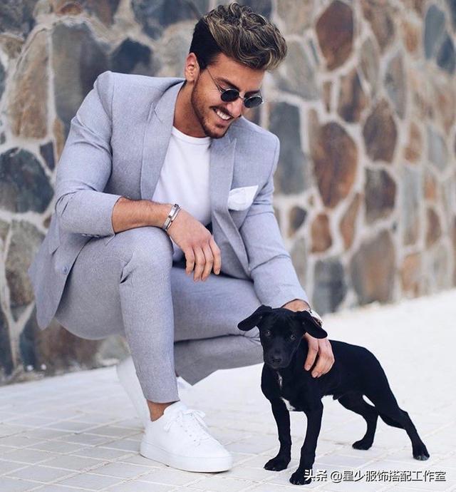 “拼命追流行,就能变个性?”:忽略时尚初衷,反而最普通