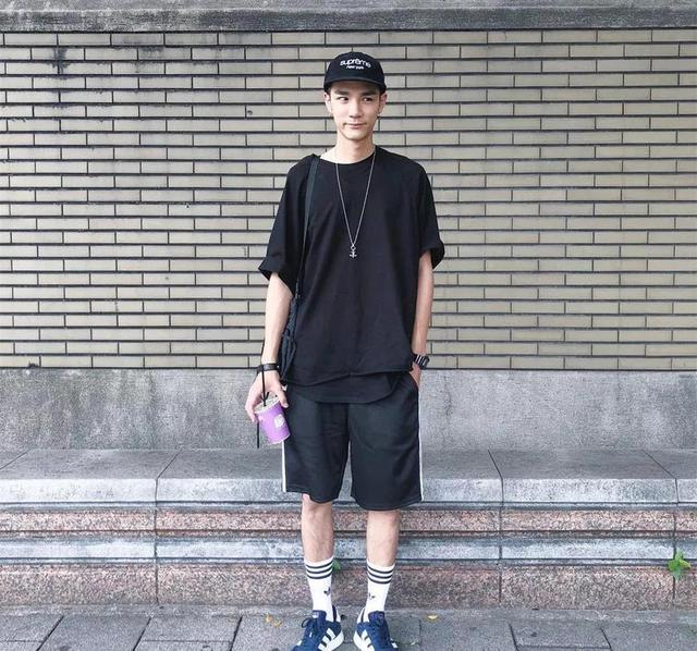 怎么把黑色穿的好看?