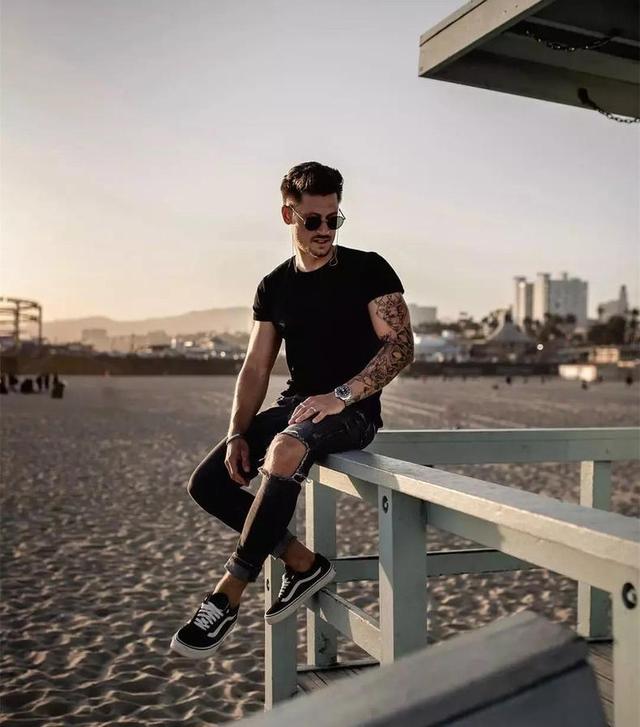 怎么把黑色穿的好看?