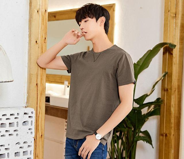 皮肤黑的男生,别穿这3种颜色的衣服