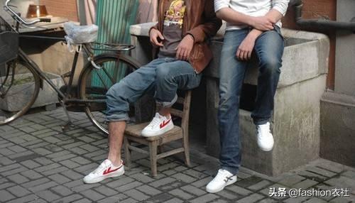 男生,一双板鞋的搭配,够帅