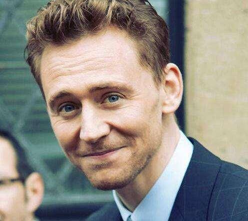 外形俊美、英伦范十足的英国男明星,高颜值预警,请谨慎观看