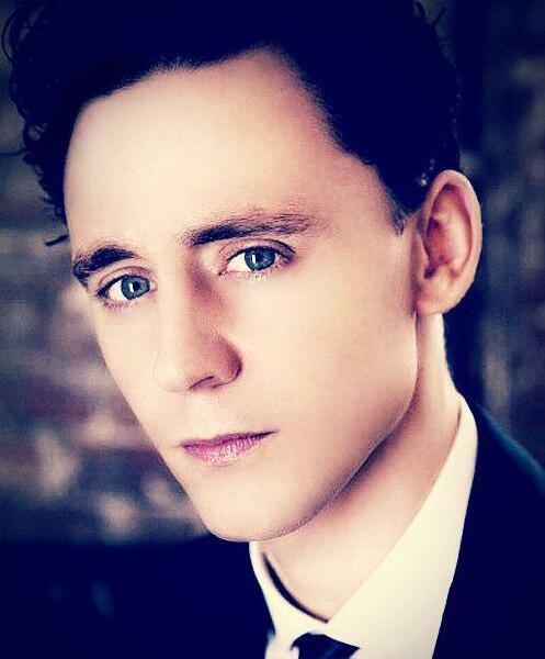 外形俊美、英伦范十足的英国男明星,高颜值预警,请谨慎观看