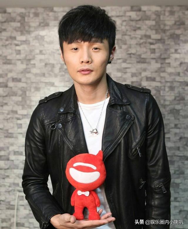 盘点娱乐圈“六大丑帅哥”,丑着丑着就帅了