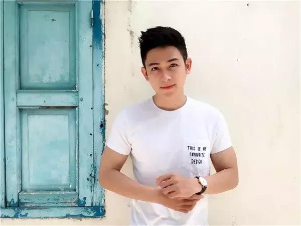 越南一军官因长相帅气走红网络,颜值不亚于当红明星