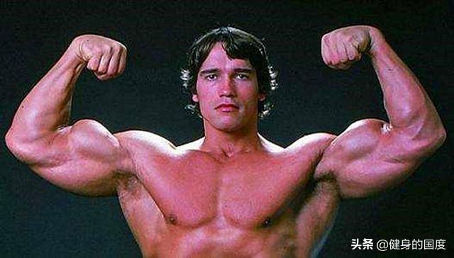 这样锻炼,感受施瓦辛格说的皮肤被撑破的感觉,试试看吧